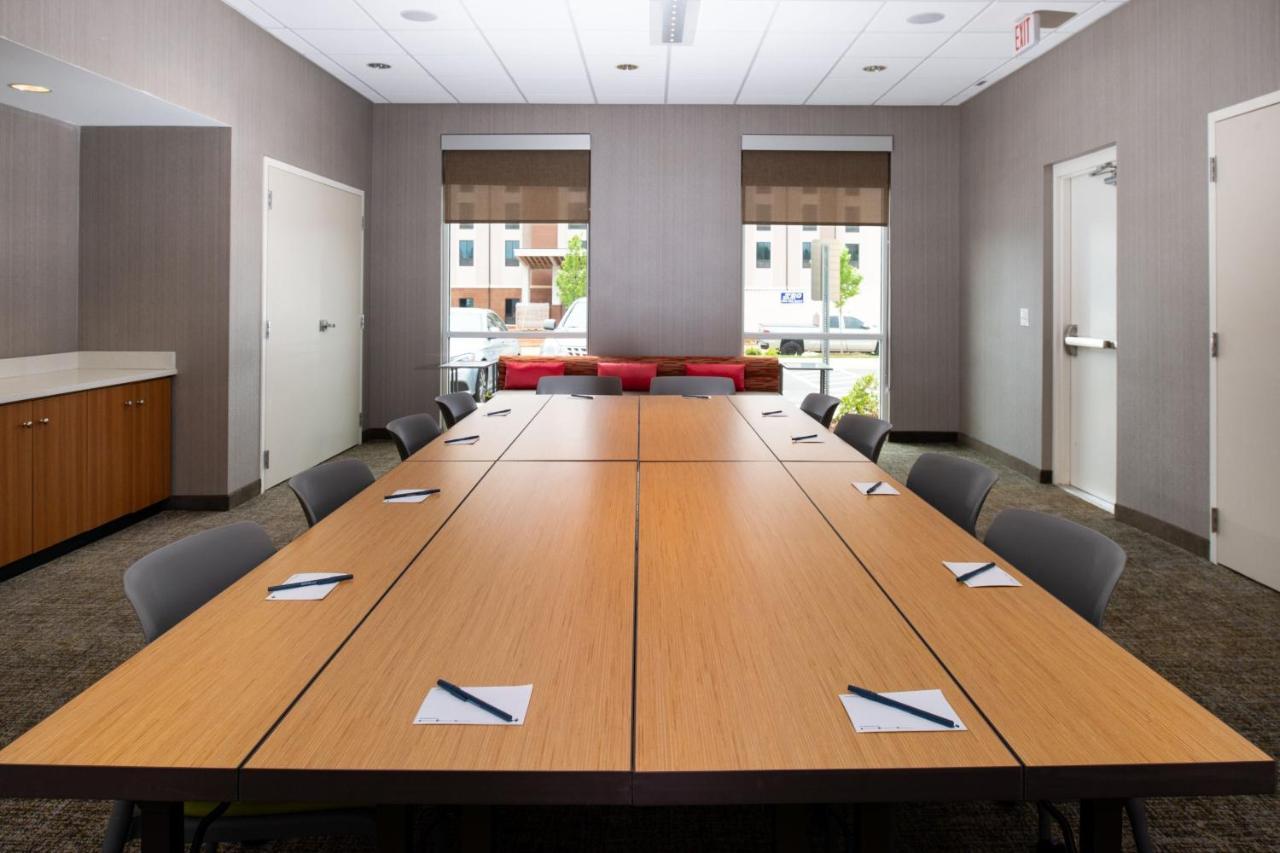 Springhill Suites By Marriott Greensboro Airport Экстерьер фото