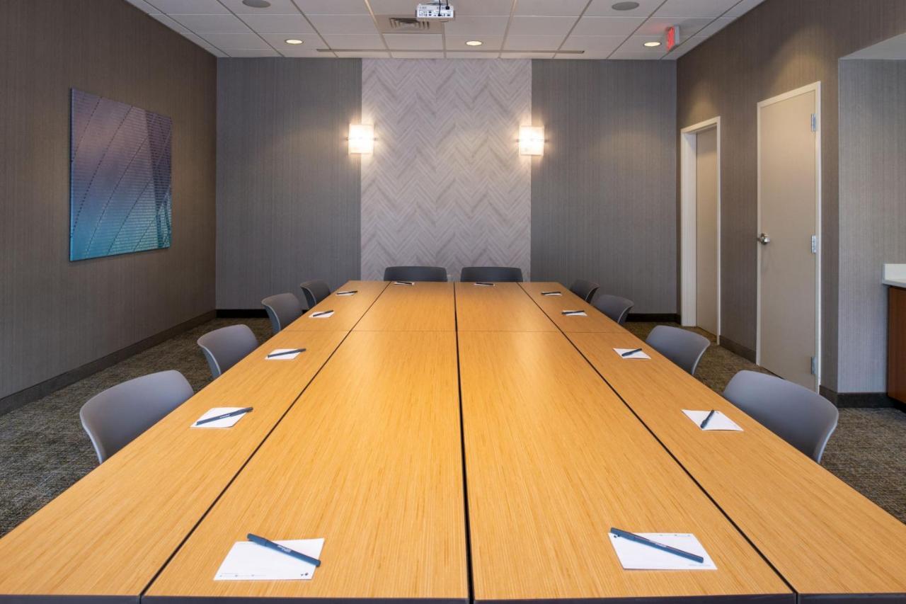 Springhill Suites By Marriott Greensboro Airport Экстерьер фото