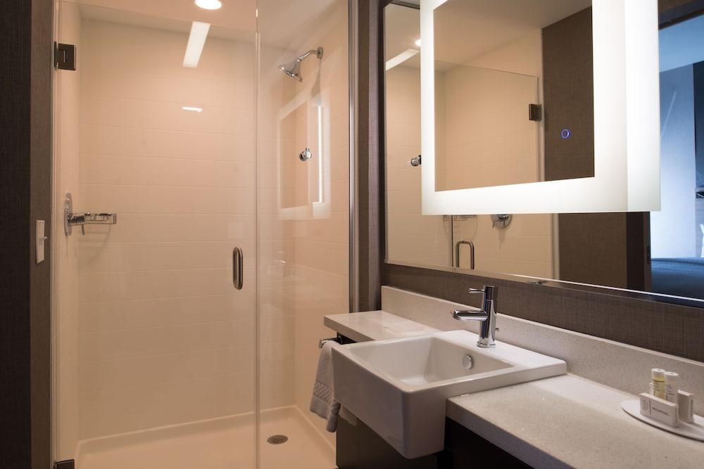 Springhill Suites By Marriott Greensboro Airport Экстерьер фото